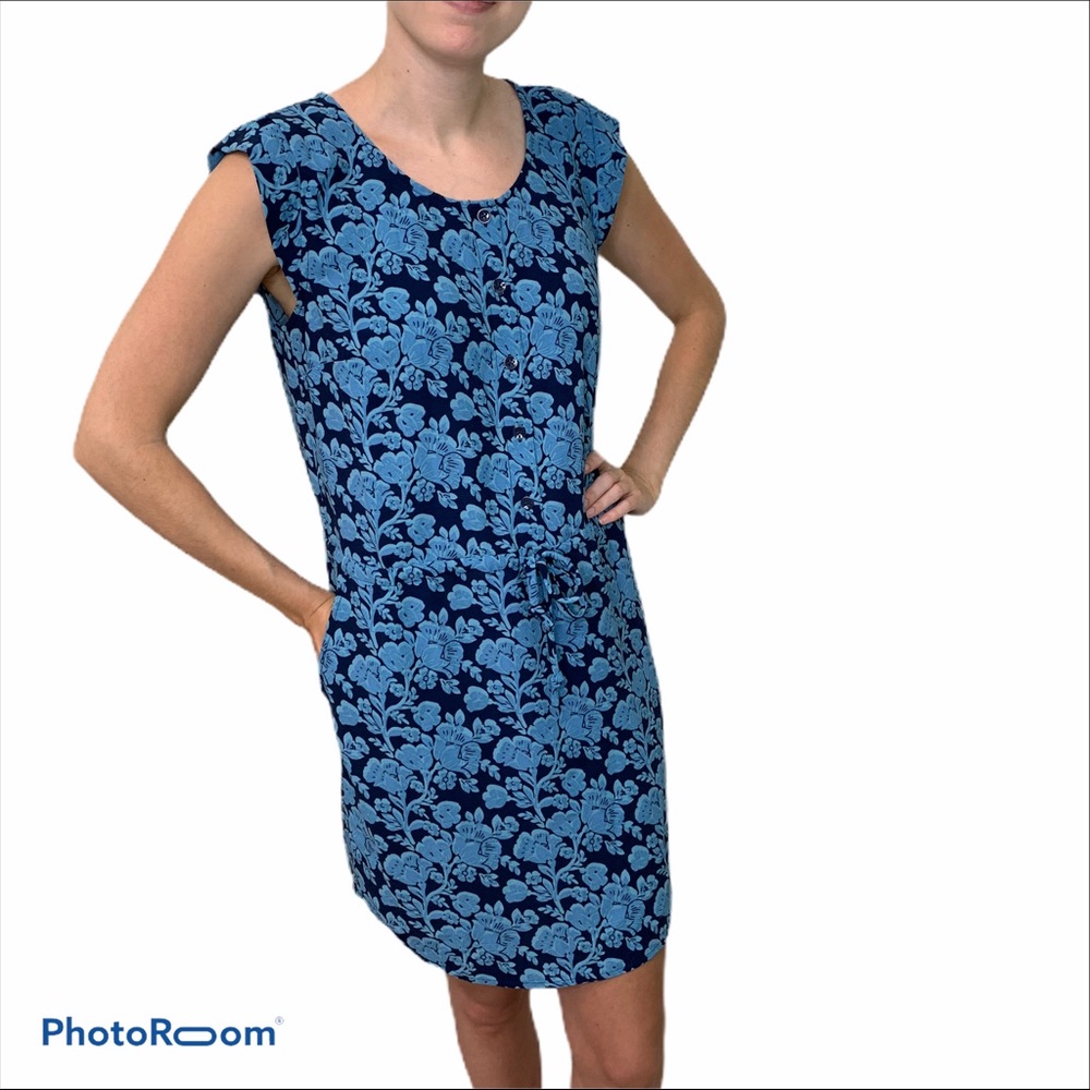 CAbi Women’s Blue Floral  Shift Dress Size Small - Picture 2 of 16